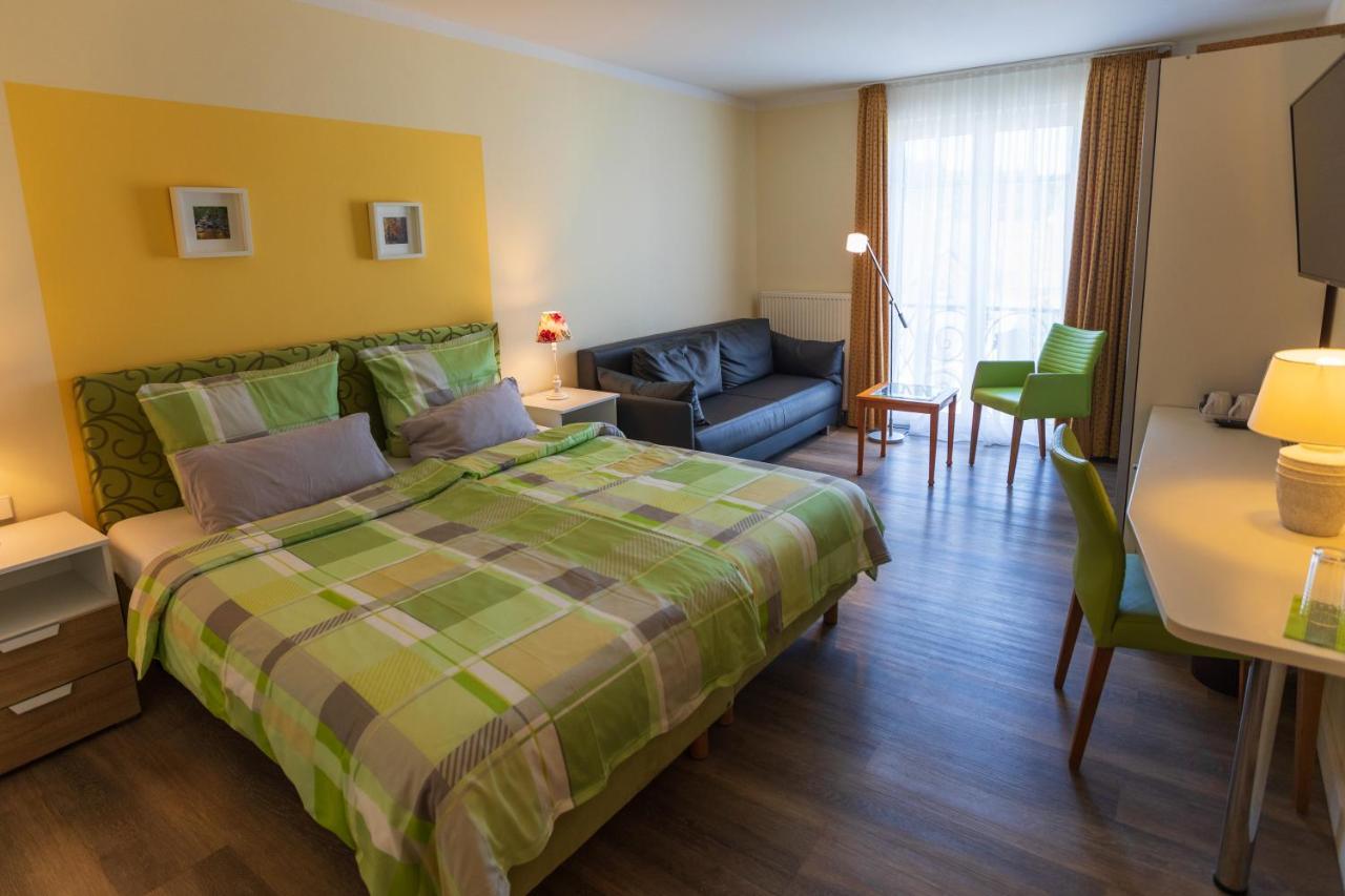 Landhotel Gillenfelder Hof Екстер'єр фото