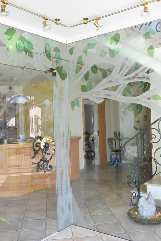 Landhotel Gillenfelder Hof Екстер'єр фото